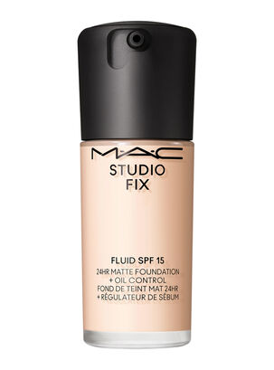 Base de Maquillaje M·A·C Studio Fix Fluid SPF 15 24HR Matte Foundation NW5,,hi-res