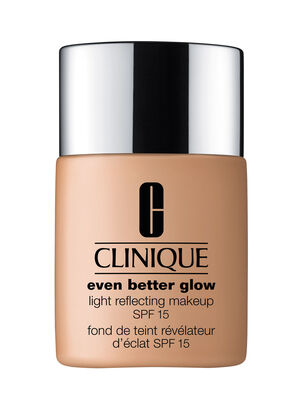 Base Clinique Maquillaje Even Better Glow Light Reflecting Makeup SPF 15 CN 90 Sand               ,,hi-res