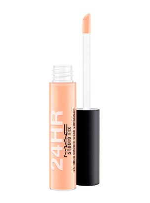 Corrector Studio Fix 24-Hour Smooth Wear NW32,NW32,hi-res
