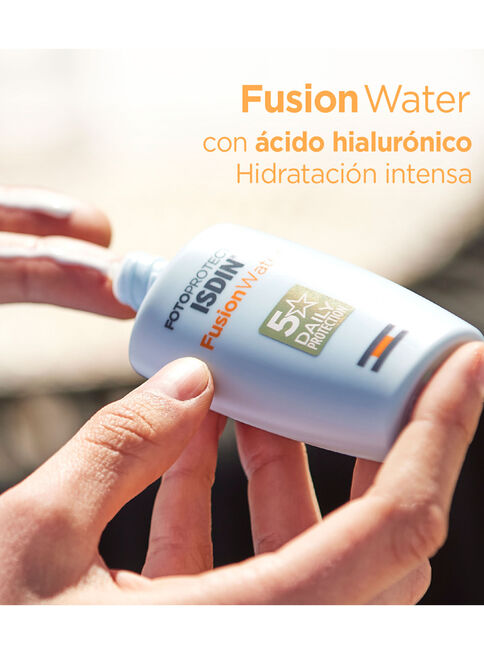 Fotoprotector%20ISDIN%20Fusion%20Water%20Spf%2050%2B%20%20%20%20%20%20%20%20%20%20%20%20%20%20%20%20%20%20%20%20%20%20%20%2C%2Chi-res