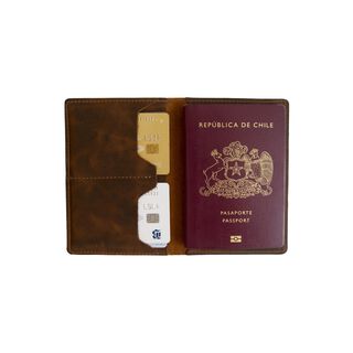 Porta Pasaporte y Documentos de Cuero Café Oscuro Tratur,hi-res