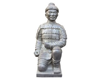 Figura decorativa 45 cm soldado hincado Outzen,hi-res