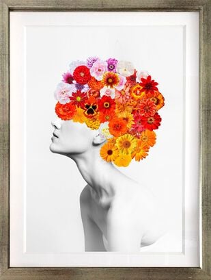 Cuadro Collage Perfil Floral Rojo  40x50 cm Marco Plateado,hi-res