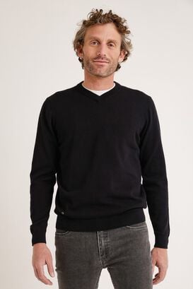 Sweater hombre cuello en v liso negro,hi-res